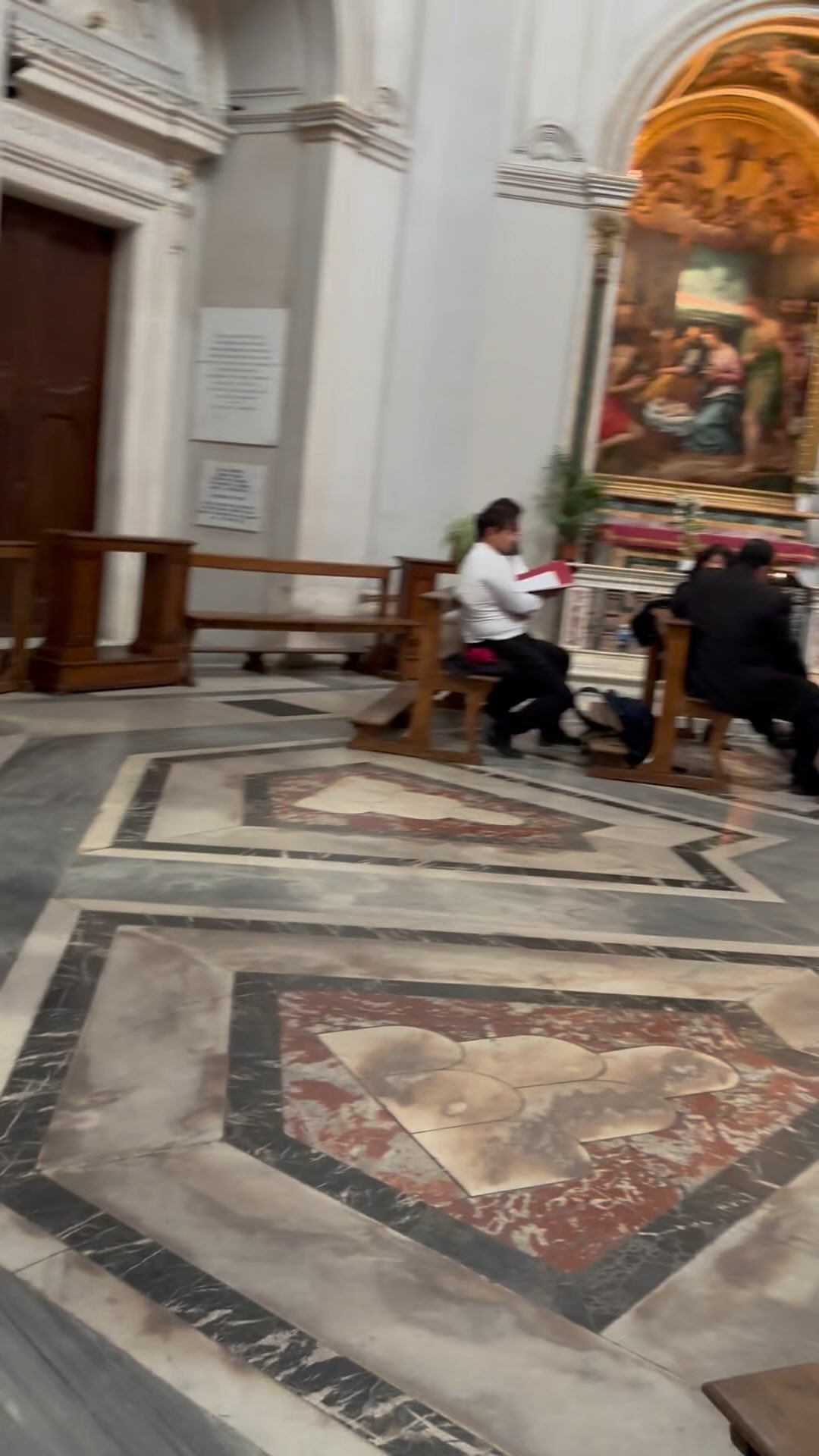 Ran into a rehearsal in Santa Maria della Pace. 🙏🏼❤️#randomrome #romeinstituteofliberalarts